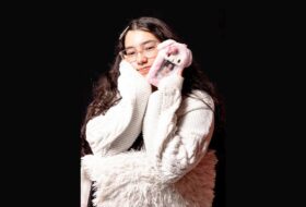 Daniela : des fleurs plein la tête !